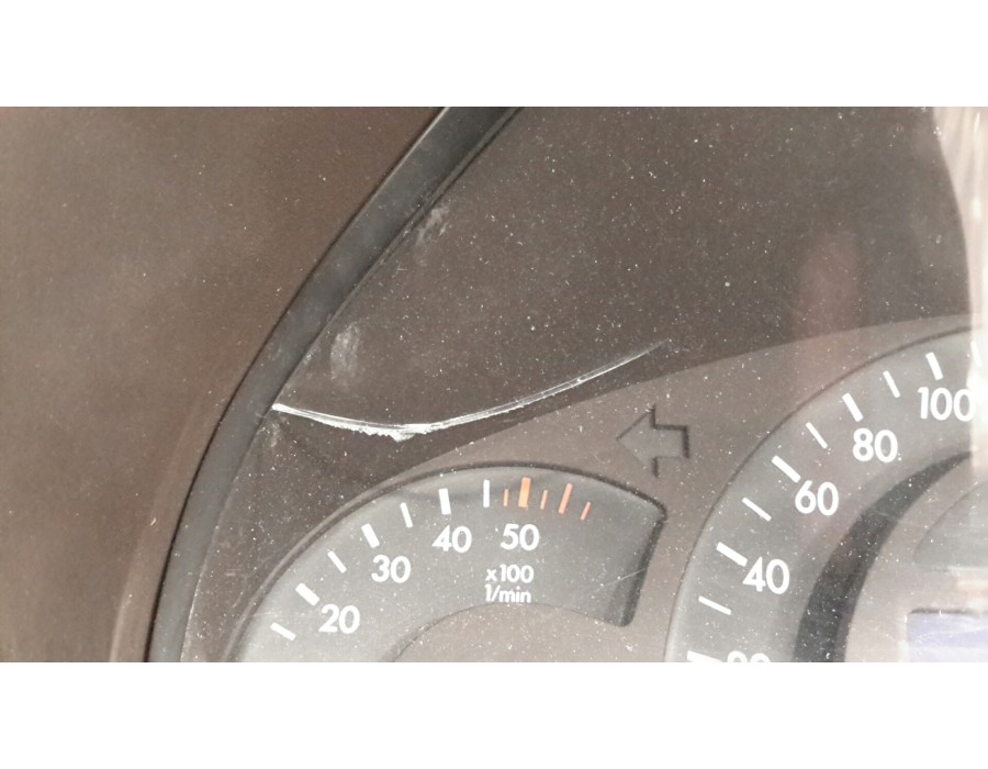 Recambio de cuadro instrumentos para mercedes-benz clase c (w203) familiar 1.8 cat referencia OEM IAM A2035402647  110080231001