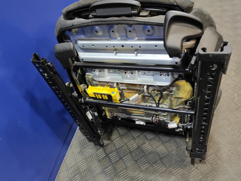 Recambio de asiento delantero izquierdo para bmw serie 1 lim f21 ac referencia OEM IAM   