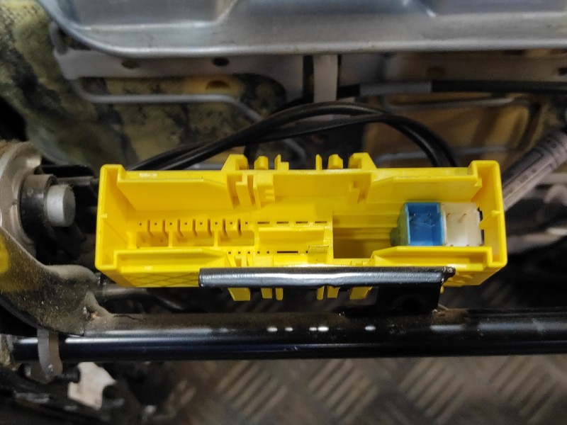 Recambio de asiento delantero izquierdo para bmw serie 1 lim f21 ac referencia OEM IAM   