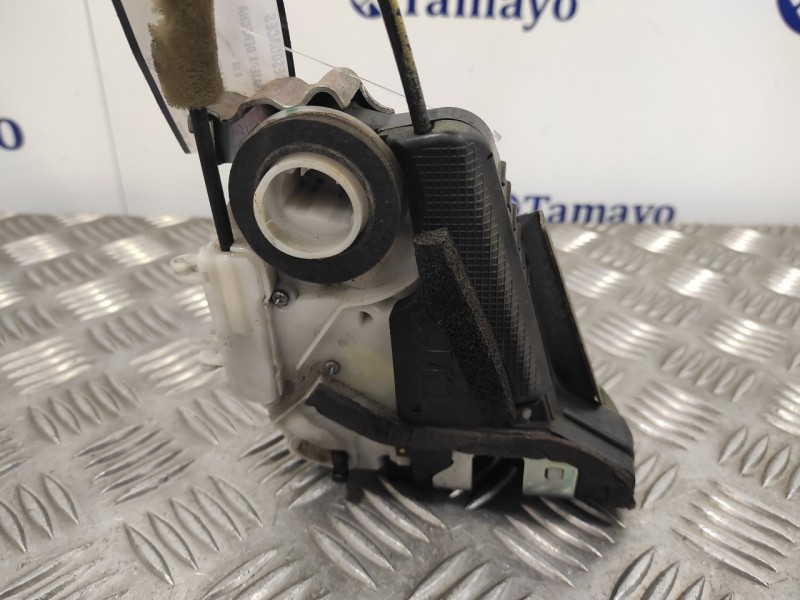 Recambio de cerradura puerta trasera derecha para toyota prius (nhw30) 1.8 16v cat referencia OEM IAM 14314110  