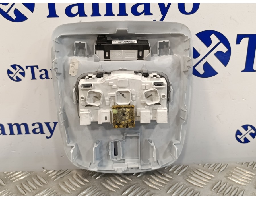 Recambio de luz interior para peugeot 308 1.6 blue-hdi fap referencia OEM IAM 9677821577 9677822177 9677821777