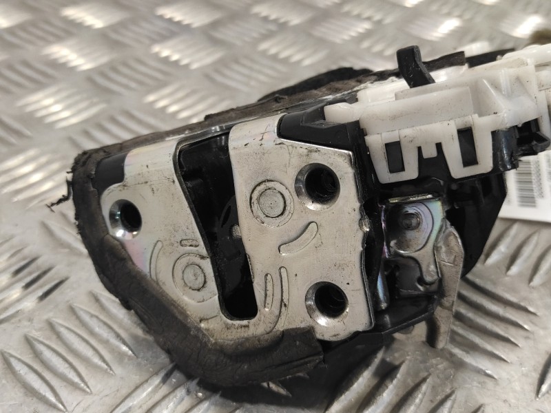 Recambio de cerradura puerta trasera izquierda para toyota prius (nhw30) 1.8 16v cat referencia OEM IAM T4314120  