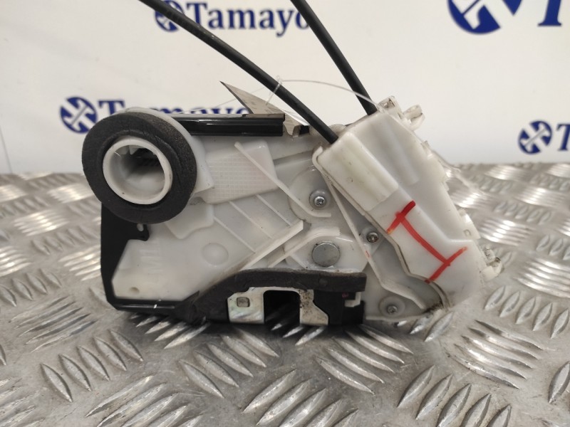 Recambio de cerradura puerta delantera izquierda para toyota yaris 1.3 16v cat referencia OEM IAM T4311140  
