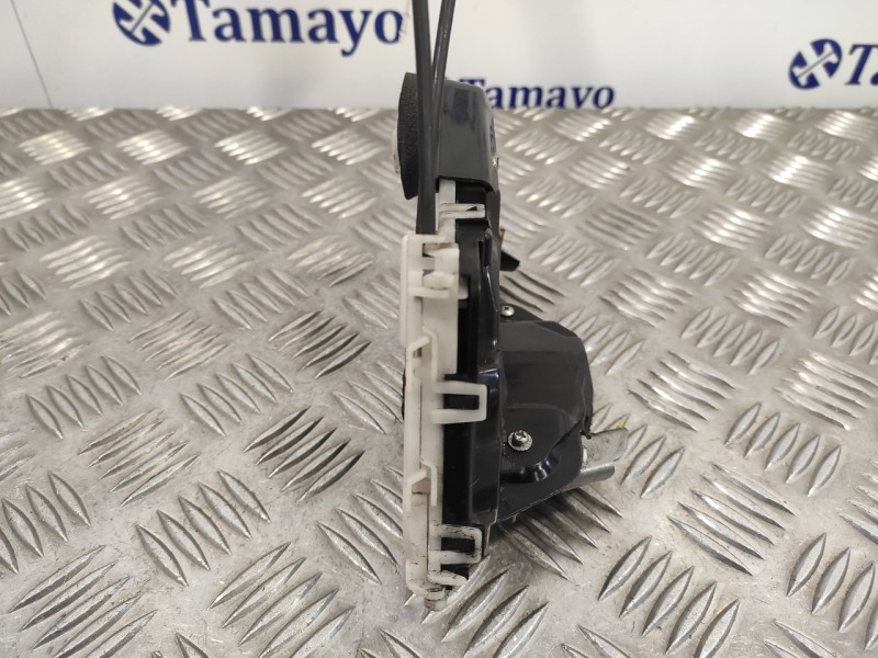 Recambio de cerradura puerta delantera izquierda para toyota yaris 1.3 16v cat referencia OEM IAM T4311140  