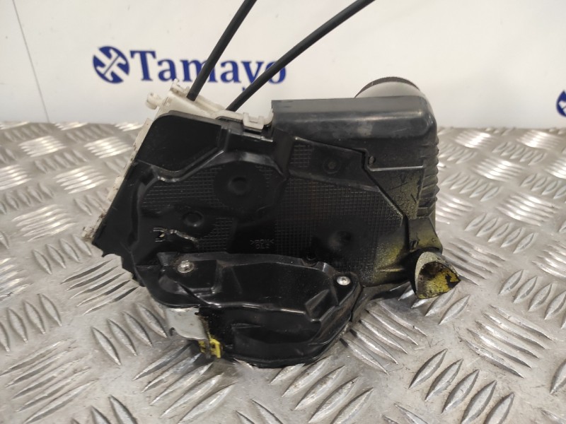 Recambio de cerradura puerta delantera izquierda para toyota yaris 1.3 16v cat referencia OEM IAM T4311140  