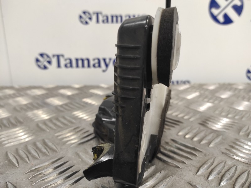 Recambio de cerradura puerta delantera izquierda para toyota yaris 1.3 16v cat referencia OEM IAM T4311140  