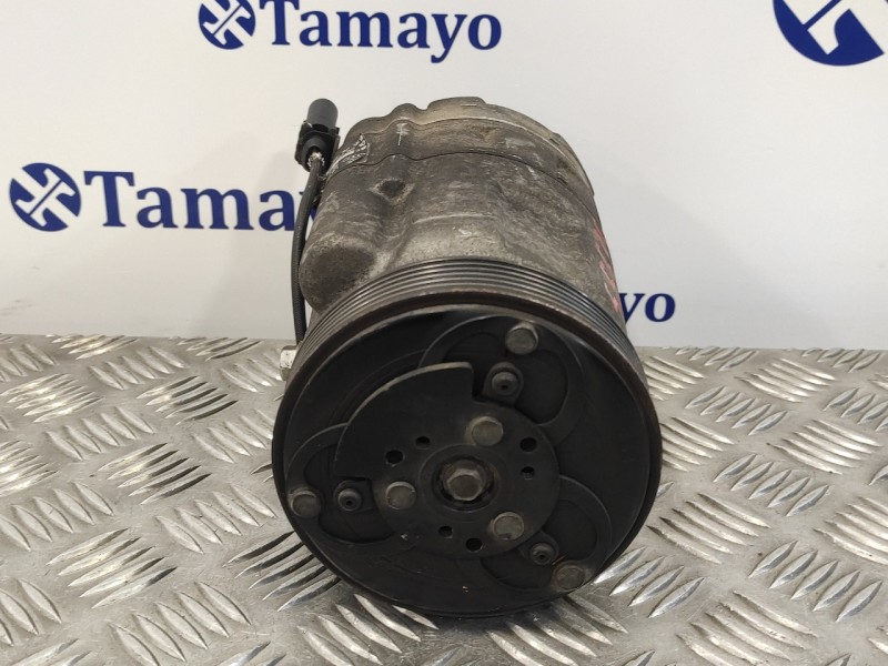 Recambio de compresor aire acondicionado para volkswagen golf iv berlina (1j1) 1.9 tdi referencia OEM IAM 1J0820803  