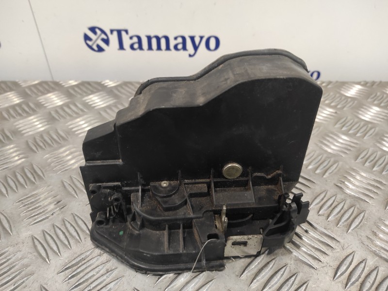 Recambio de cerradura puerta trasera derecha para bmw serie 5 berlina (e60) referencia OEM IAM 7036172  
