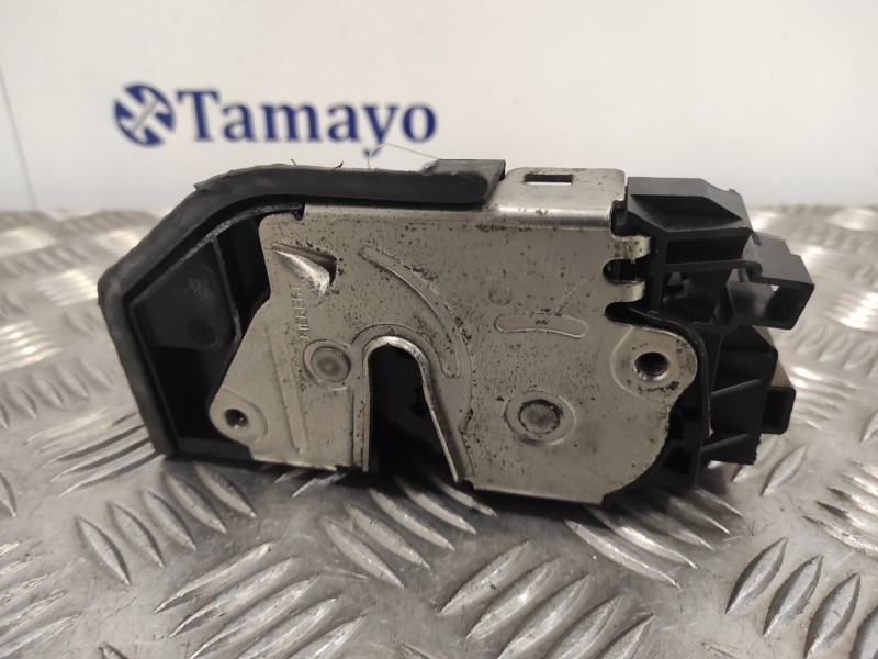 Recambio de cerradura puerta trasera derecha para bmw serie 5 berlina (e60) referencia OEM IAM 7036172  