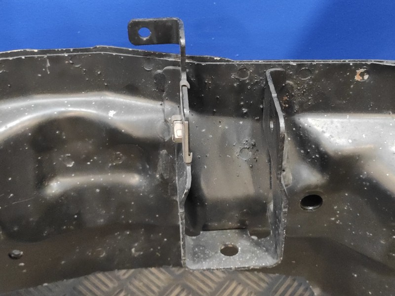 Recambio de puente delantero para citroën c-elysée 1.6 hdi fap referencia OEM IAM   