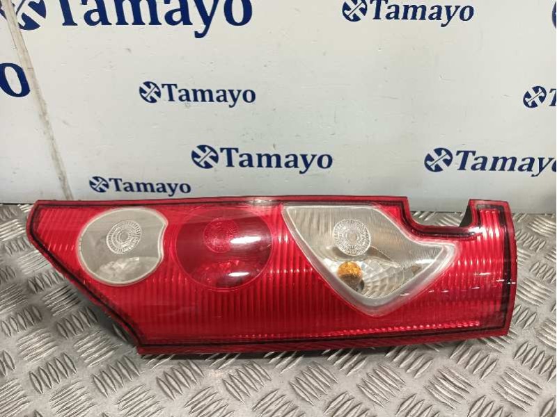 Recambio de piloto trasero derecho para renault kangoo referencia OEM IAM 8200419945  8200419952