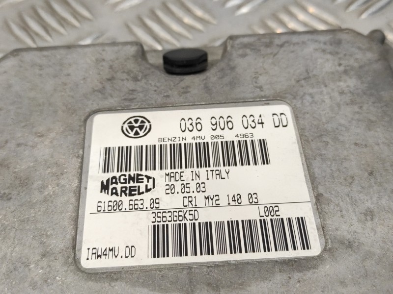 Recambio de centralita motor uce para volkswagen polo (9n1) 1.4 16v referencia OEM IAM 036906034DD 6160066309 IAW4MVDD
