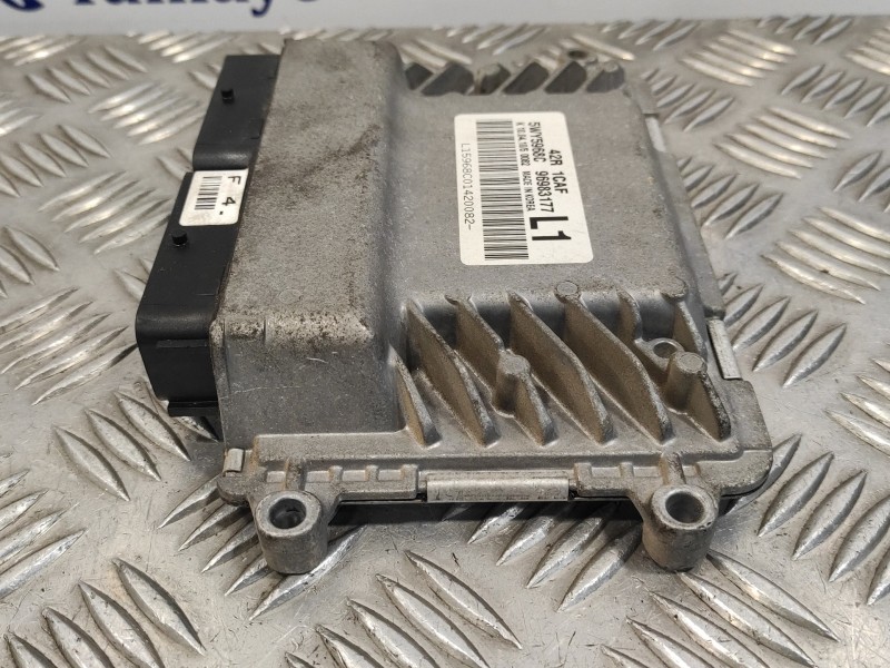 Recambio de centralita motor uce para chevrolet aveo 1.2 cat referencia OEM IAM 5WY5968C 42R1CAF 96983177