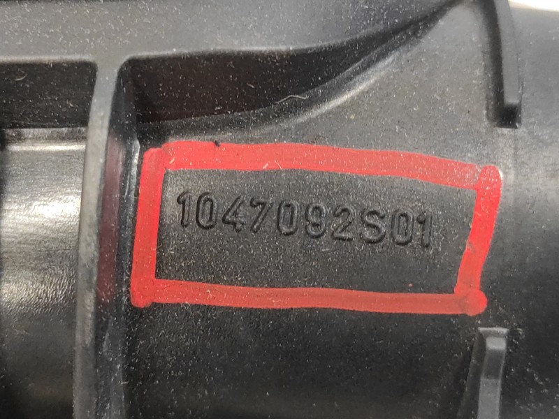 Recambio de colector admision para ford fiesta (ccn) 1.0 ecoboost cat referencia OEM IAM 1047092S01  
