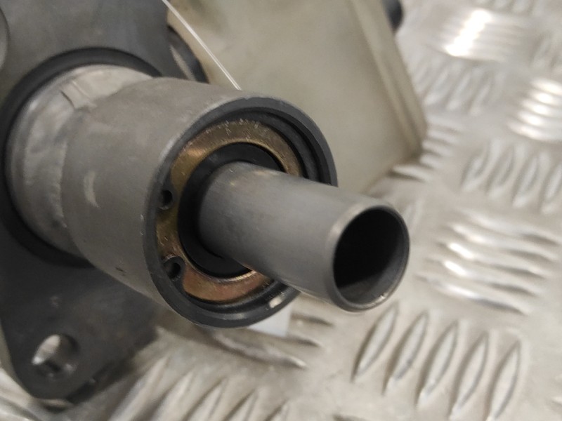 Recambio de bomba freno para mercedes-benz clase e (w124) berlina 2.8 24v cat referencia OEM IAM 32066144  