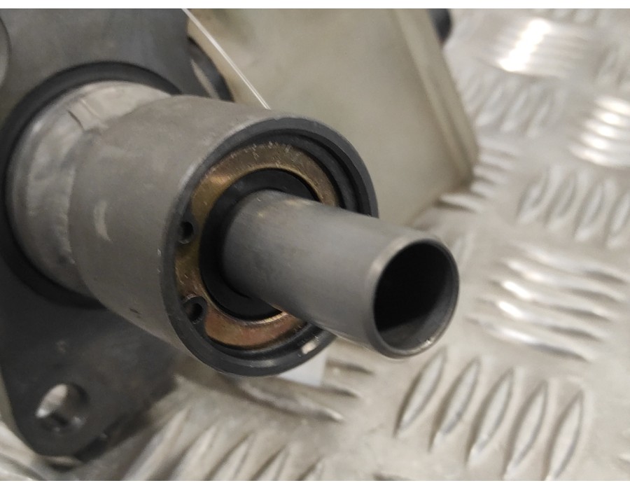 Recambio de bomba freno para mercedes-benz clase e (w124) berlina 2.8 24v cat referencia OEM IAM 32066144  