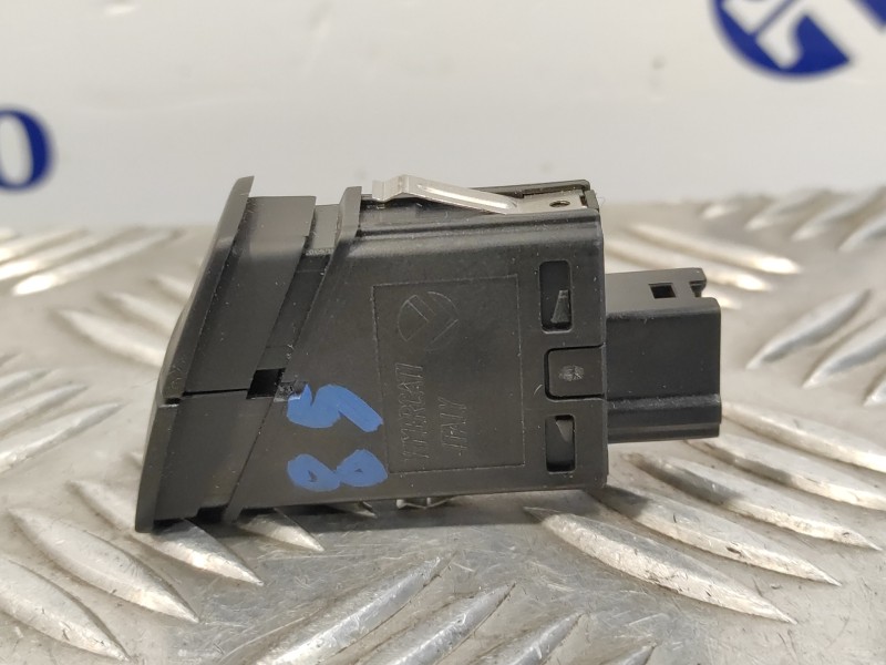 Recambio de warning para bmw serie 1 lim f21 ac referencia OEM IAM   