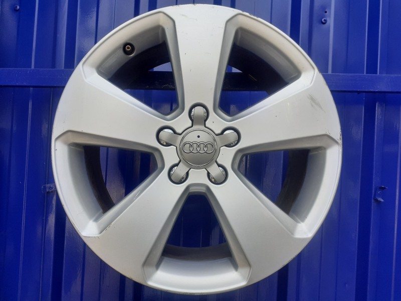Recambio de llanta para audi a3 sportback (8va) 2.0 16v tdi referencia OEM IAM 8V0601025BK  