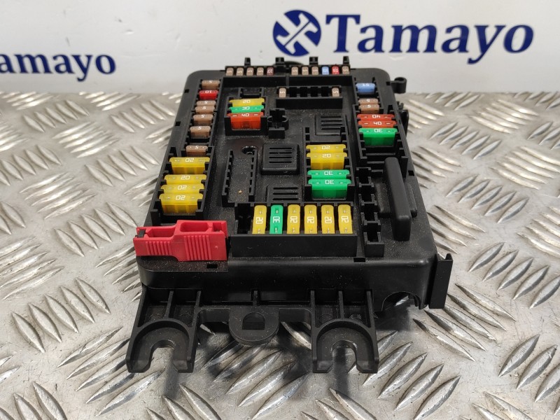 Recambio de caja reles / fusibles para bmw serie 1 lim f21 ac referencia OEM IAM  19554000001 19561000001