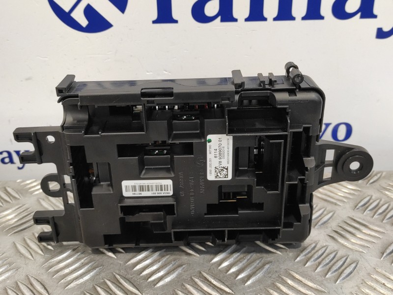 Recambio de caja reles / fusibles para bmw serie 1 lim f21 ac referencia OEM IAM  19554000001 19561000001