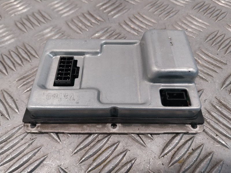 Recambio de centralita faros xenon para chrysler 300 c referencia OEM IAM 89032133  