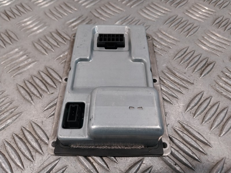 Recambio de centralita faros xenon para chrysler 300 c referencia OEM IAM 89032133  