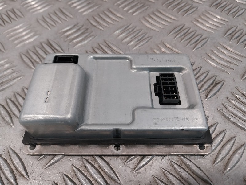 Recambio de centralita faros xenon para chrysler 300 c referencia OEM IAM 89032133  