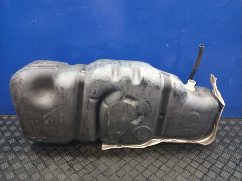 Recambio de deposito combustible para nissan nv 200 (m20) referencia OEM IAM 100101777  172013LS0B