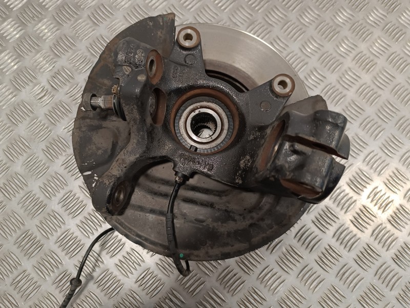 Recambio de mangueta delantera izquierda para bmw x3 (e83) 3.0 turbodiesel referencia OEM IAM   