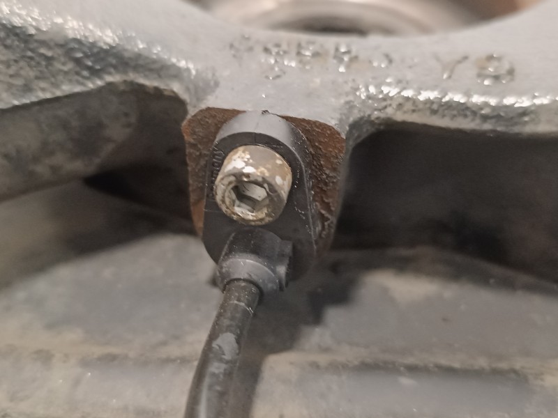 Recambio de mangueta delantera izquierda para bmw x3 (e83) 3.0 turbodiesel referencia OEM IAM   