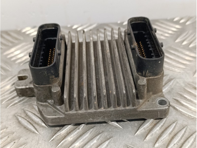 Recambio de centralita motor uce para opel astra g berlina 1.6 16v referencia OEM IAM 16228919  
