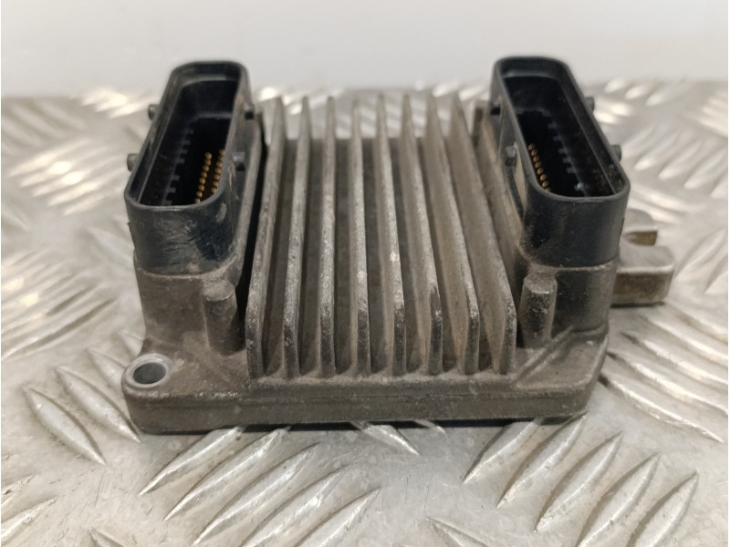Recambio de centralita motor uce para opel astra g berlina 1.6 16v referencia OEM IAM 16228919  