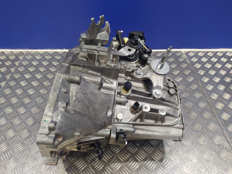 Recambio de caja cambios para peugeot 5008 sport pack referencia OEM IAM 20MB26  