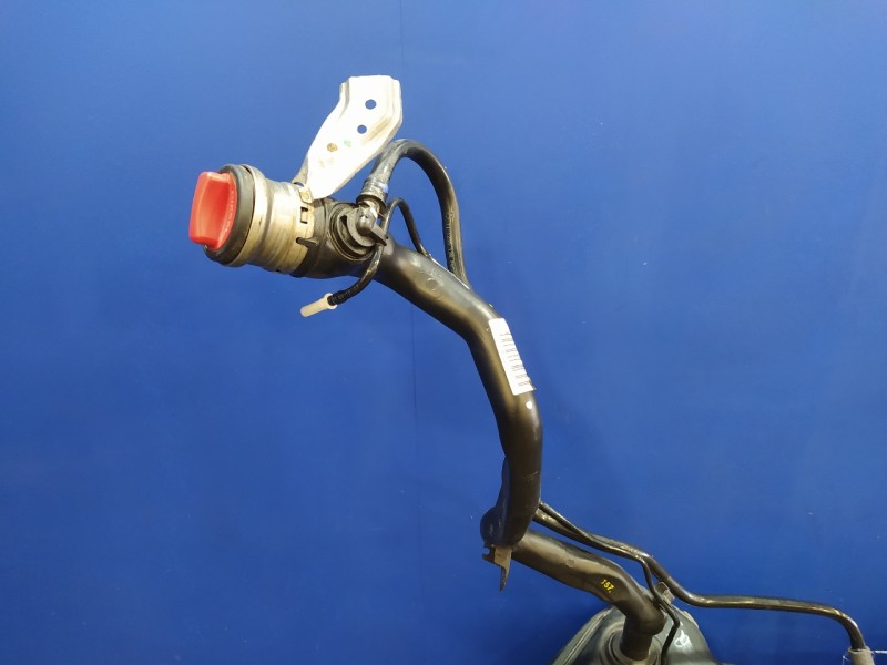 Recambio de deposito combustible para mercedes-benz clase c (w204) berlina 2.2 cdi cat referencia OEM IAM A2044703801  