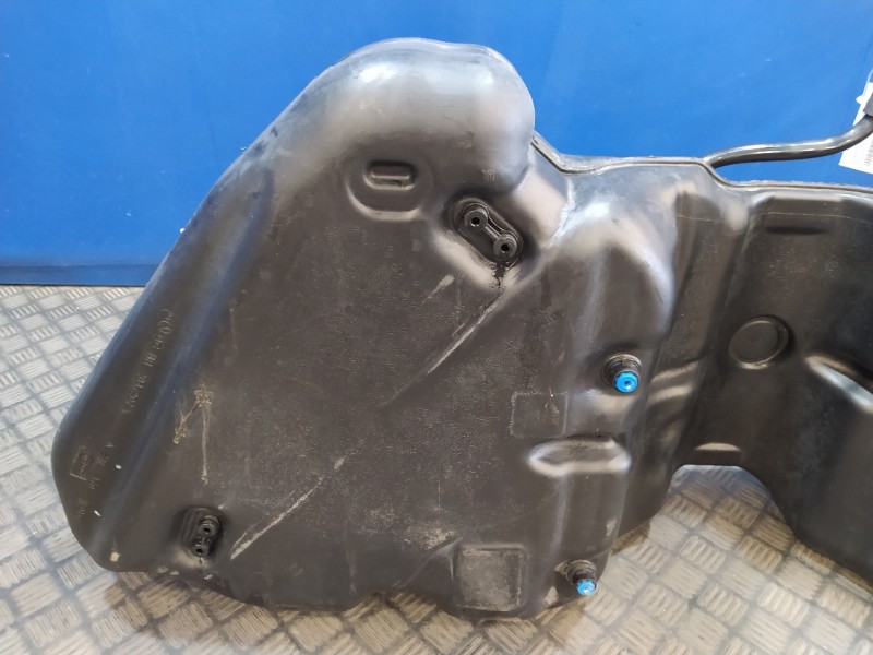 Recambio de deposito combustible para mercedes-benz clase c (w204) berlina 2.2 cdi cat referencia OEM IAM A2044703801  