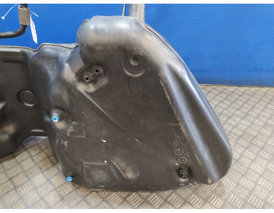 Recambio de deposito combustible para mercedes-benz clase c (w204) berlina 2.2 cdi cat referencia OEM IAM A2044703801  