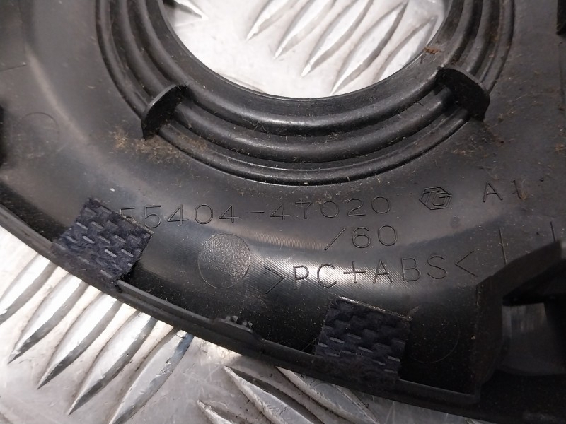 Recambio de moldura para toyota prius (nhw30) 1.8 16v cat referencia OEM IAM 5540447020  