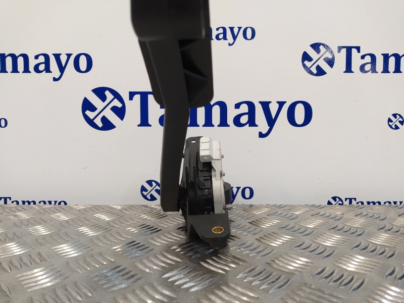 Recambio de potenciometro pedal para volvo xc90 2.4 diesel cat referencia OEM IAM 6PV00853716  30683520