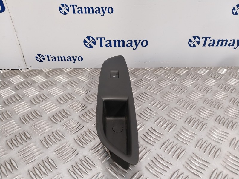 Recambio de mando elevalunas delantero derecho para opel mokka 1.6 cdti dpf referencia OEM IAM 95393864600R  13301886
