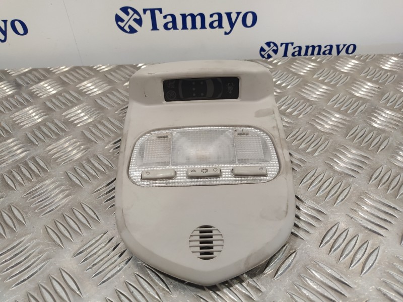 Recambio de luz interior para peugeot 308 sw referencia OEM IAM 9681370177  