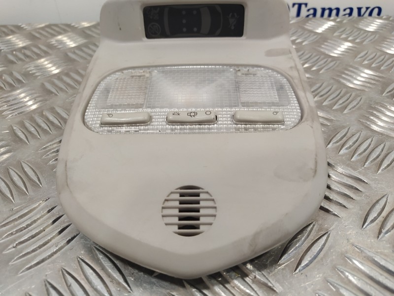 Recambio de luz interior para peugeot 308 sw referencia OEM IAM 9681370177  