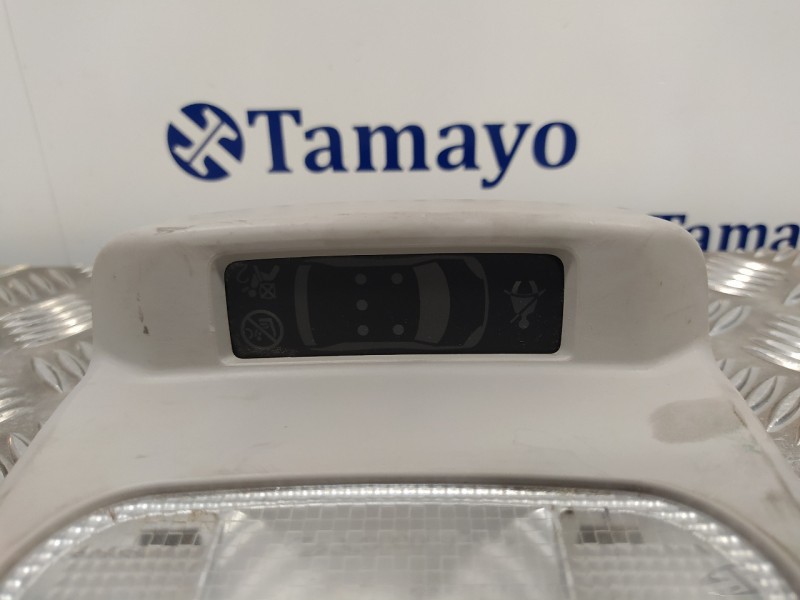 Recambio de luz interior para peugeot 308 sw referencia OEM IAM 9681370177  