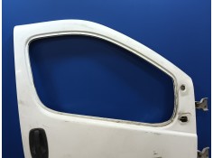 Recambio de puerta delantera derecha para renault trafic referencia OEM IAM    2