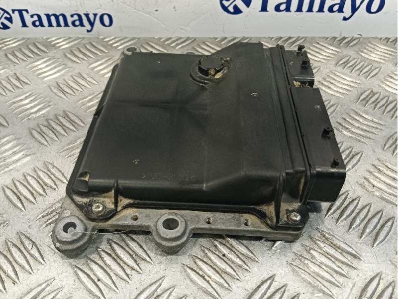Recambio de centralita motor uce para toyota iq referencia OEM IAM 8966174140  2120006900
