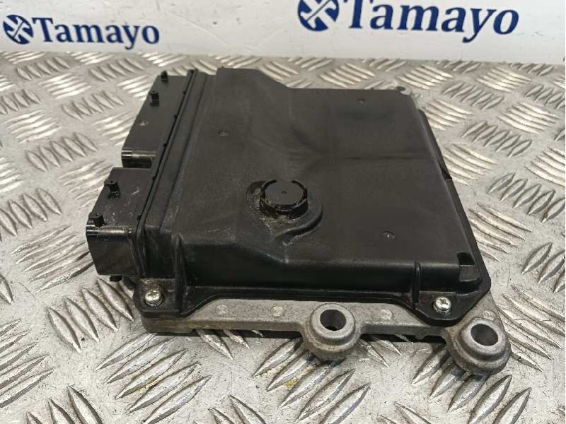 Recambio de centralita motor uce para toyota iq referencia OEM IAM 8966174140  2120006900