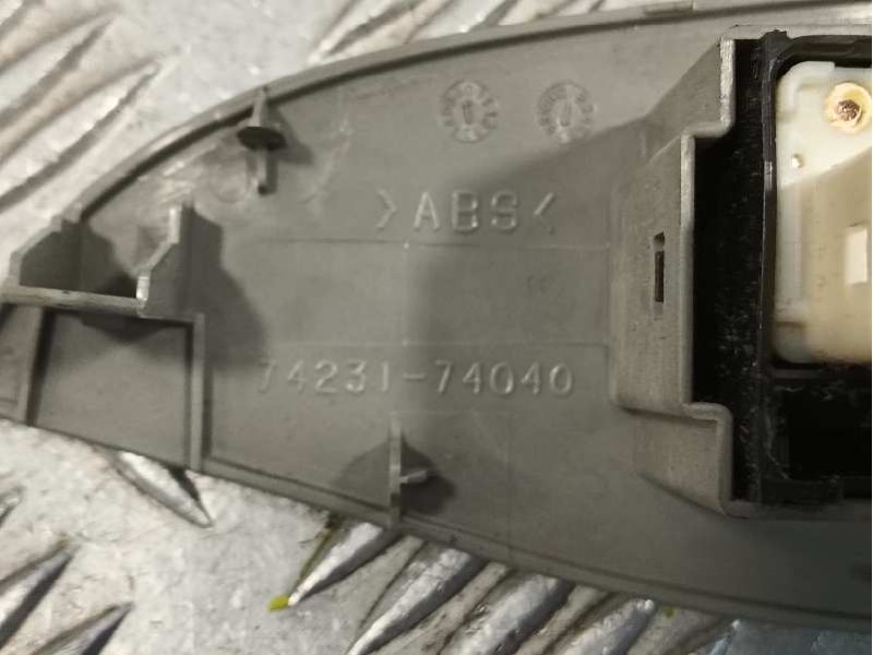 Recambio de elevalunas delantero derecho para toyota iq referencia OEM IAM 7423174040  