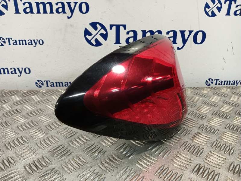 Recambio de piloto trasero izquierdo para renault captur referencia OEM IAM 265558548R  