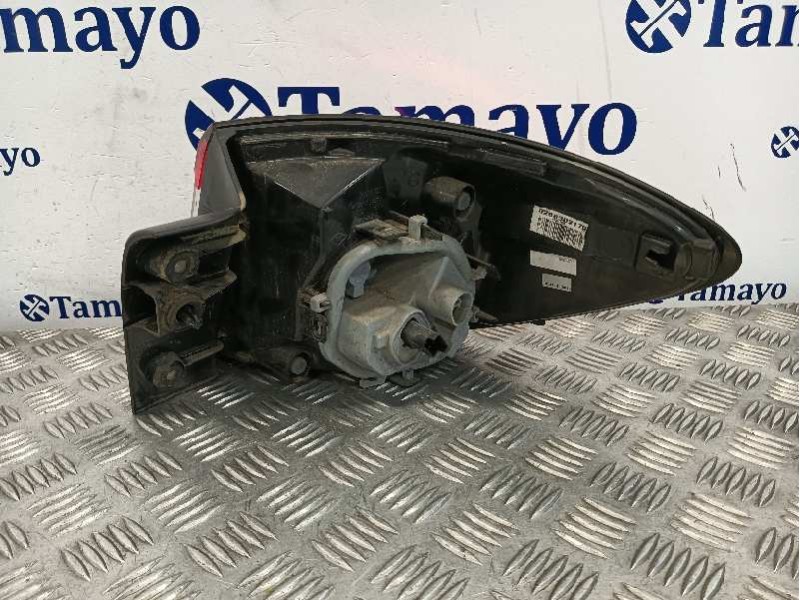 Recambio de piloto trasero izquierdo para renault captur referencia OEM IAM 265558548R  