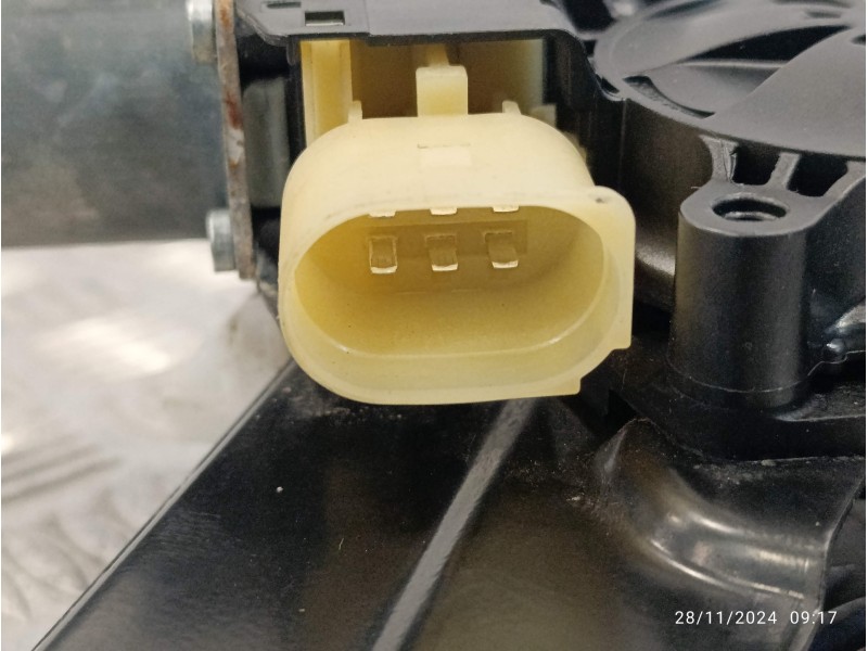 Recambio de elevalunas delantero derecho para mini countryman (f60) referencia OEM IAM 739007408  