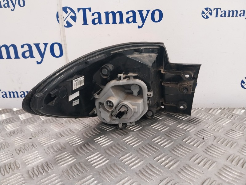 Recambio de piloto trasero derecho para renault captur referencia OEM IAM 265502731R  